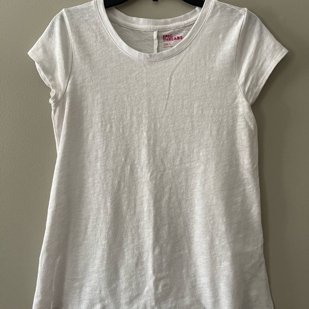 Solid White T-shirt w/side Slits for Girls, Size L